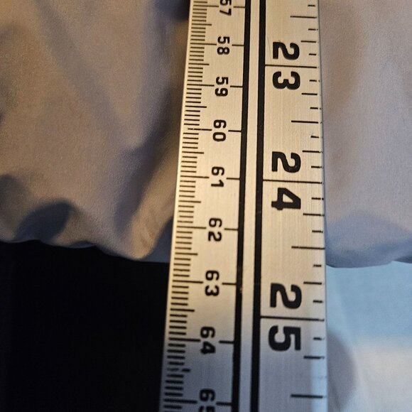 J.Crew Women’s Gray Puffer Jacket Hooded Med Quiet Luxury Streetwear Après-Ski - Picture 15 of 16